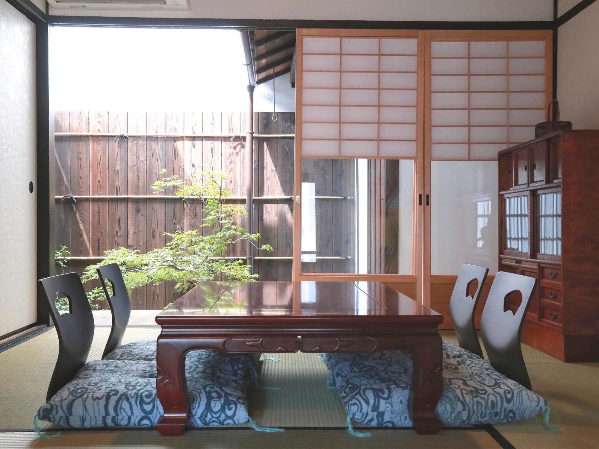京町家お宿・花 Kyoto